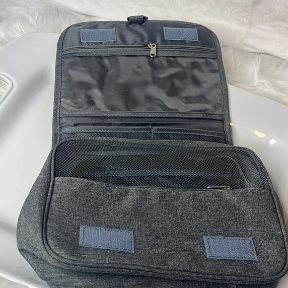 HANGING TRAVEL BAG W/Rose & Rhinestone Detail - Picture 3 of 11